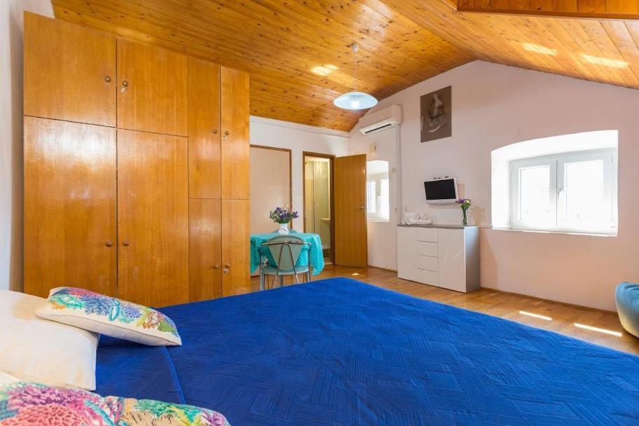 Peppino 3 - Old Town Appartement